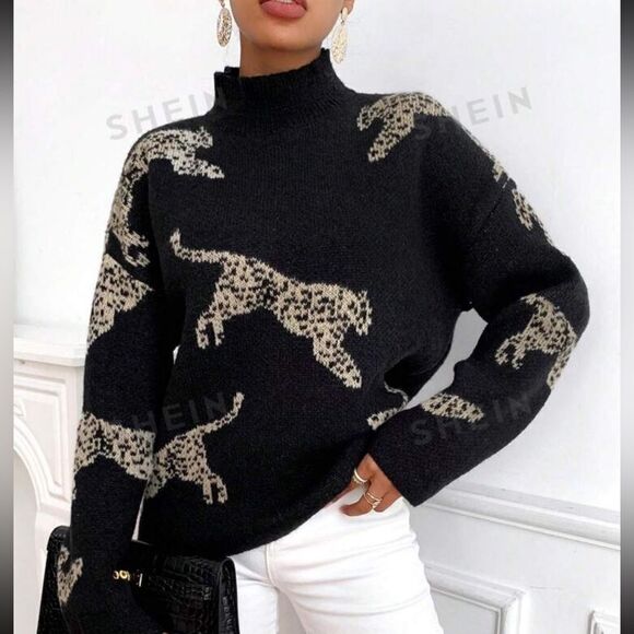 Super soft and warm chunky knit black Mockneck sweater size Medium- never worn!! - Picture 1 of 14